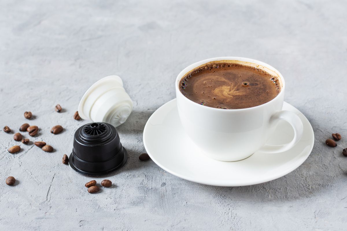 Coffee cup and capsules