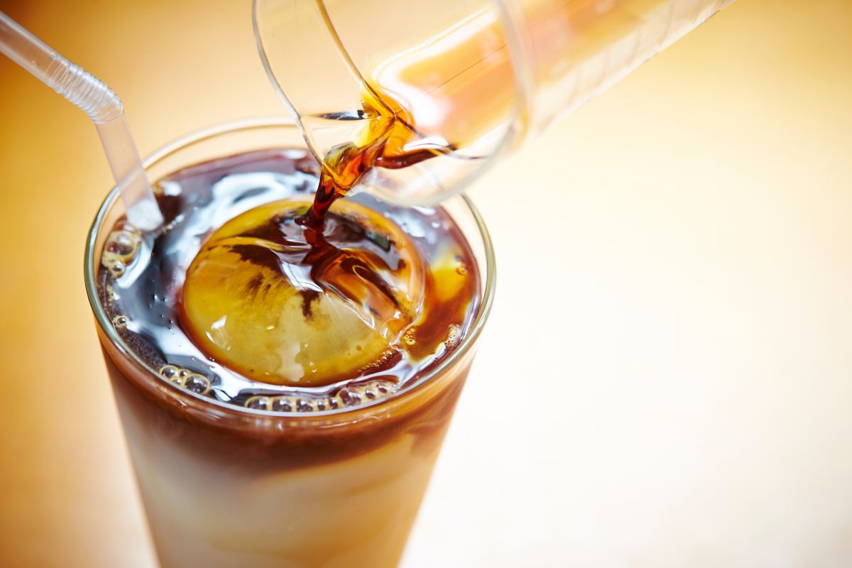 Iced milk with coffee syrup