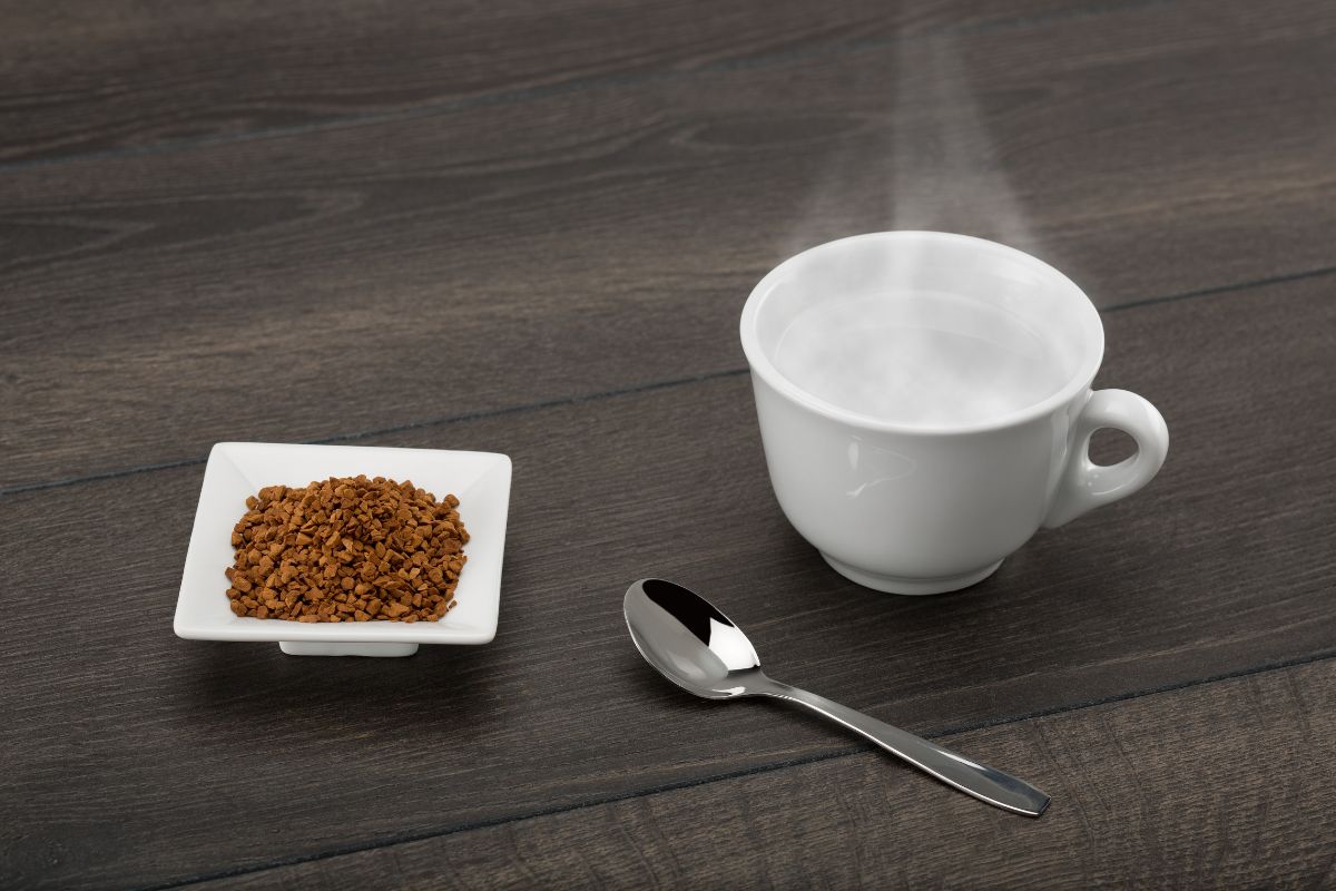 Instant coffee granules